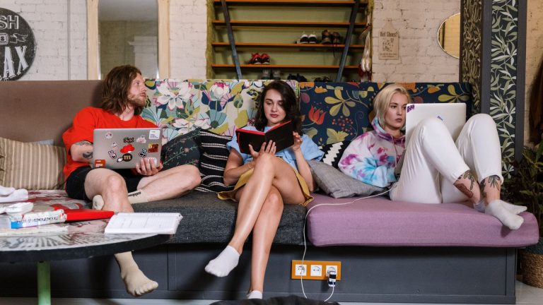 Concurrents Airbnb : qui rivalise et quelles alternatives à connaître